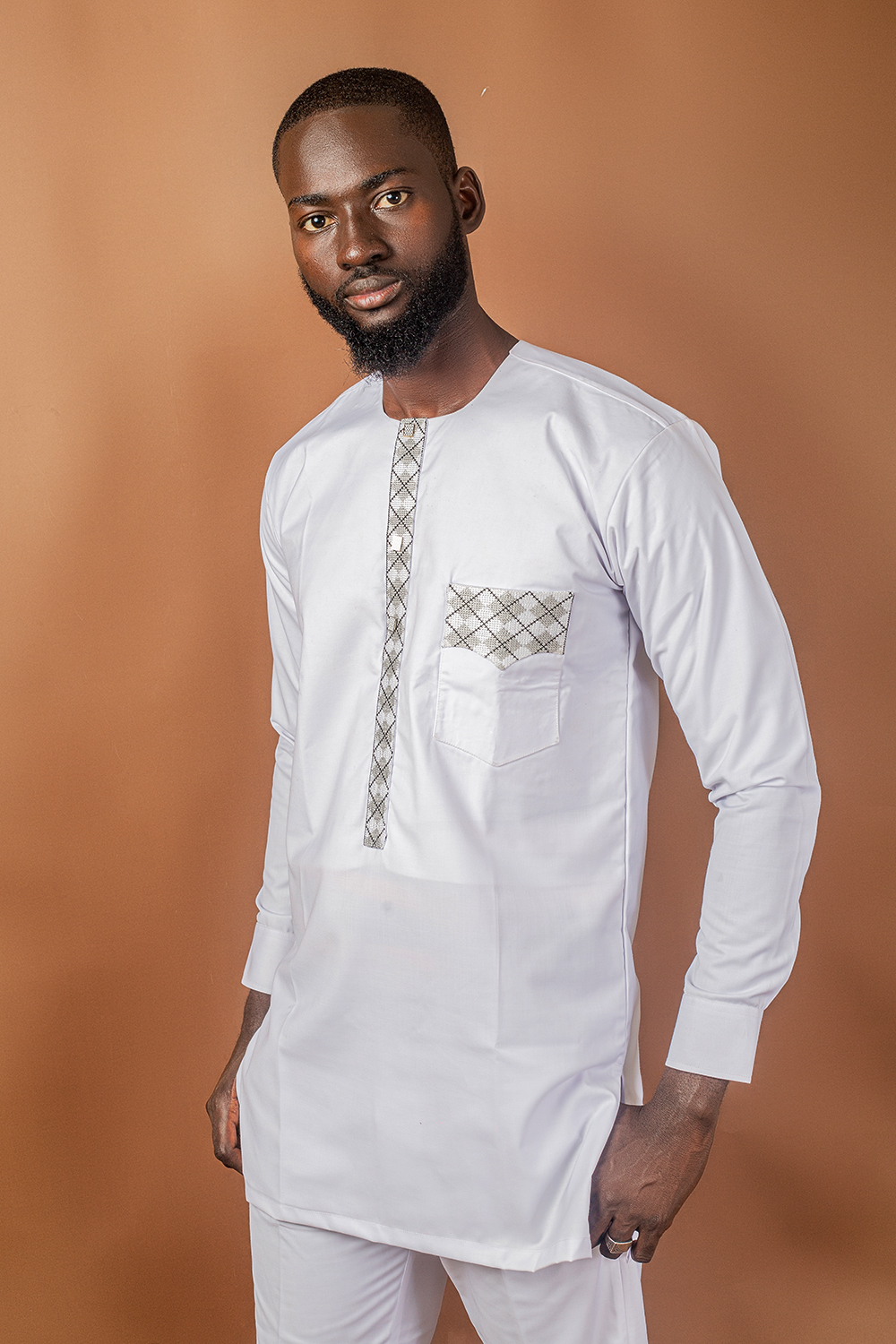 Tunique Ivoire Blanche avec Broderie