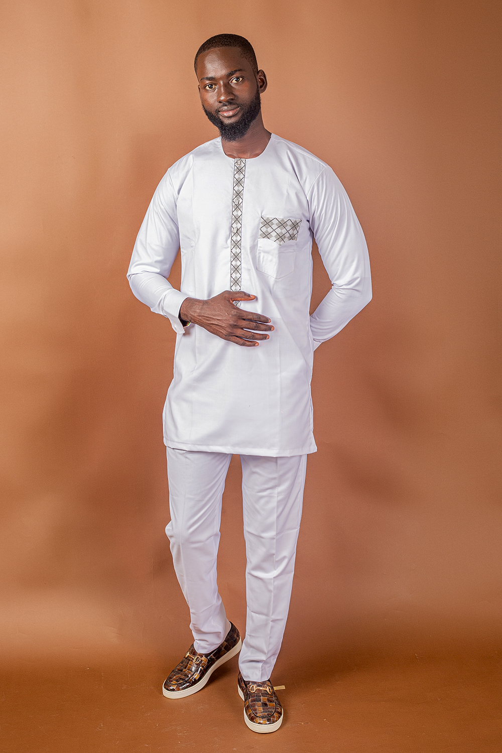 Tunique Ivoire Blanche avec Broderie