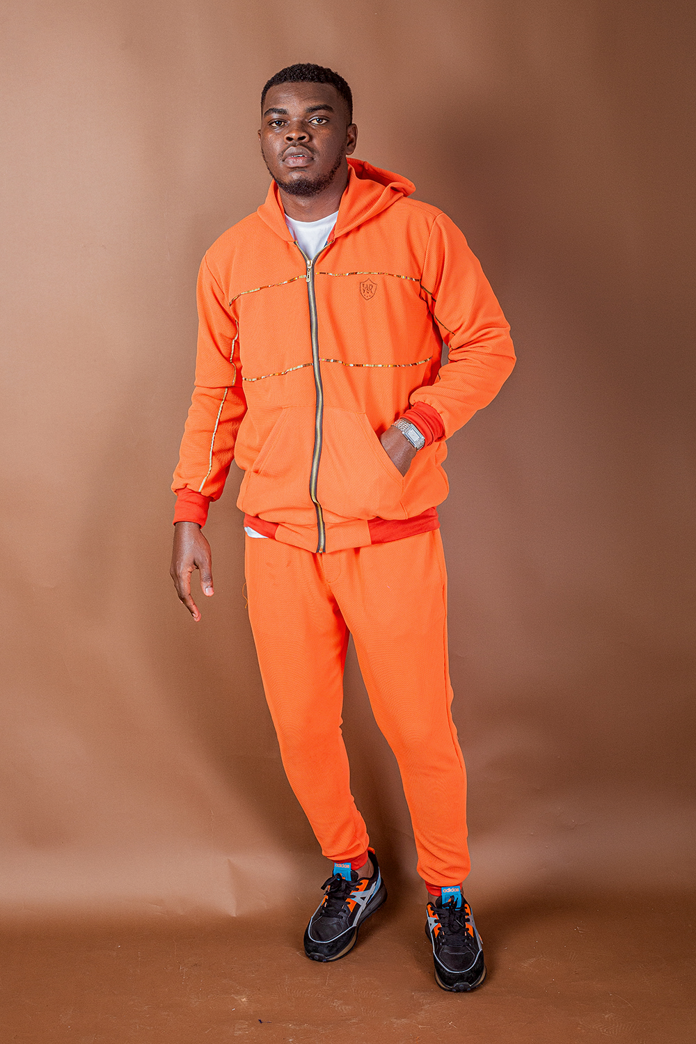 Jogging Unisexe Orange avec Bande de Pagne (Orange)