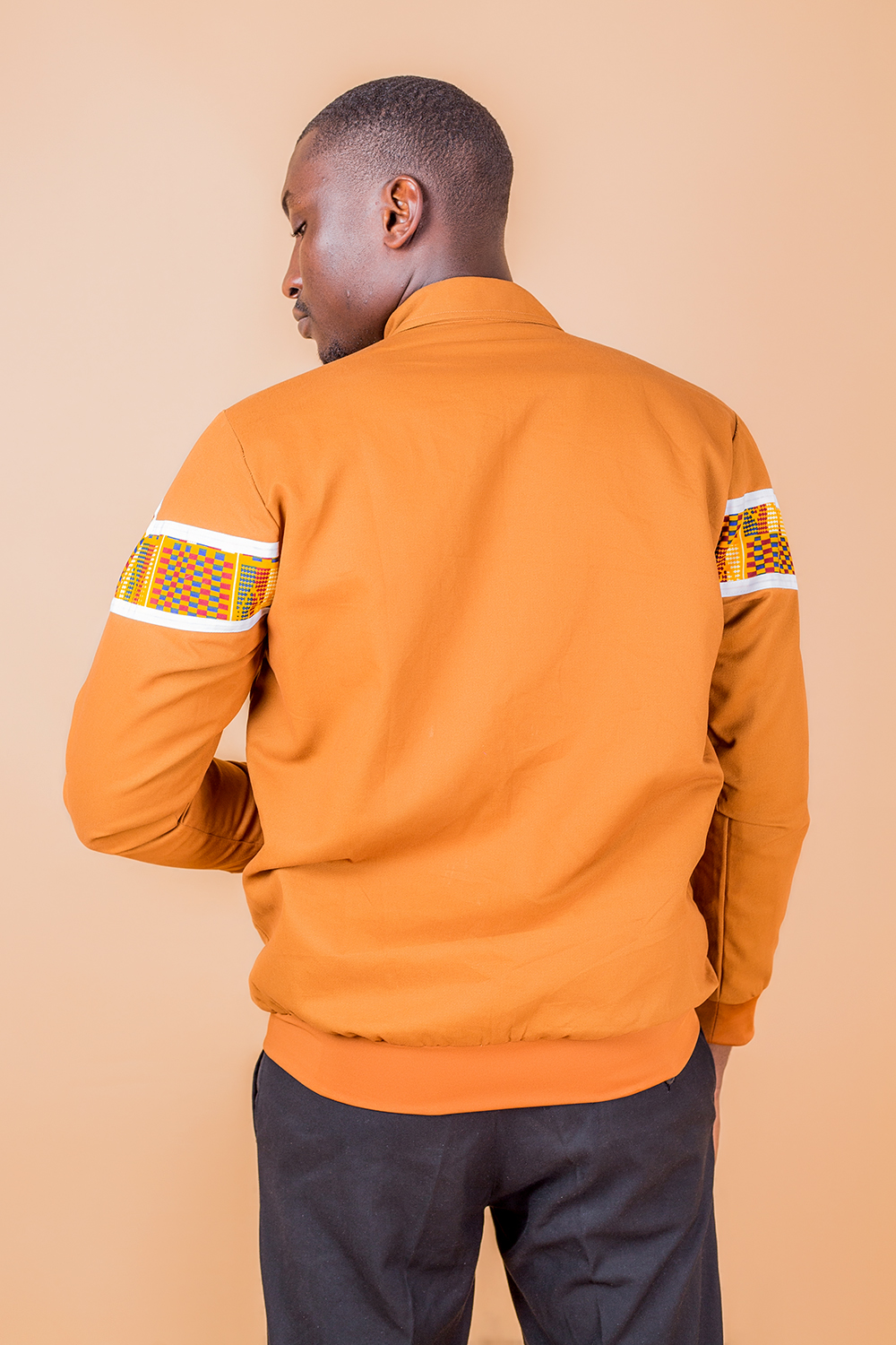 Bomber à col large à imprimé africain pour homme (Marron/ Blanc)